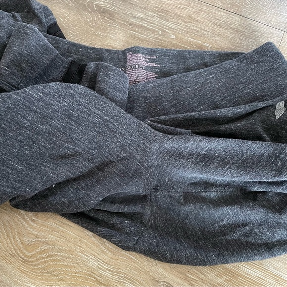 Victoria’s Secret Capri Mesh Detail Legging - Picture 6 of 6